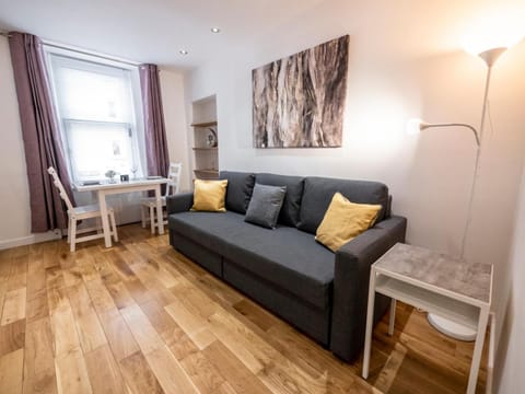 Bed, Living room, Dining area, Bedroom