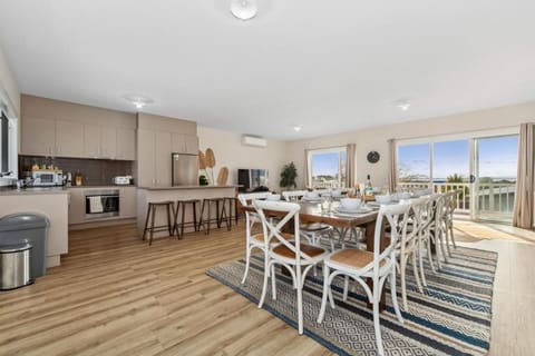 Dining area, heating, internet, air conditioner