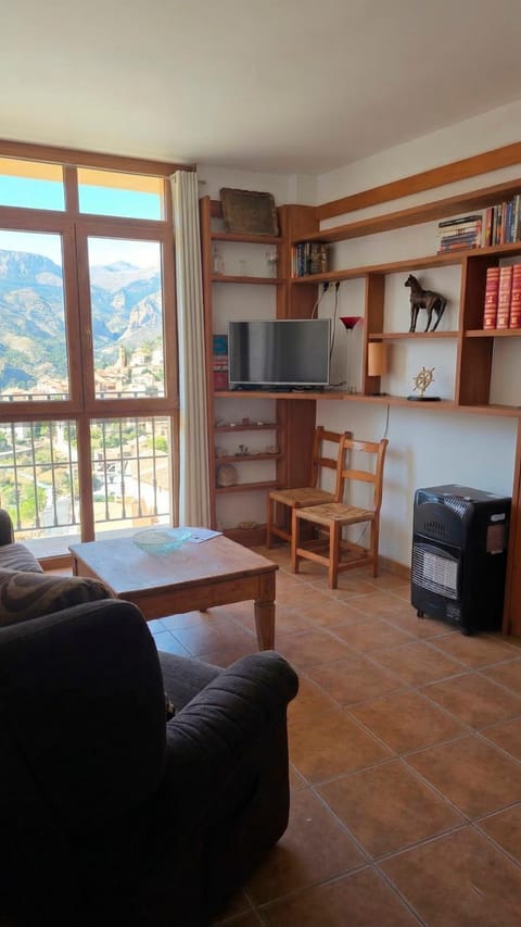Natural landscape, Kitchen or kitchenette, Living room, Dining area, pet friendly