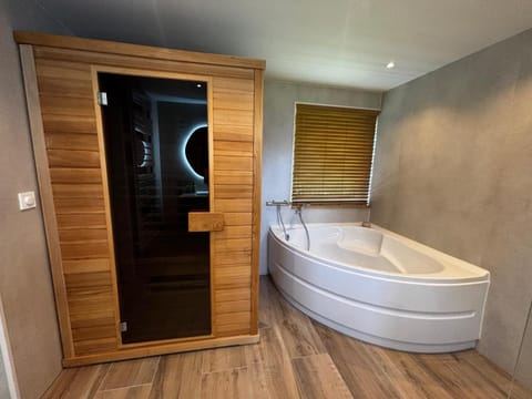 Sauna, Bathroom, Bath