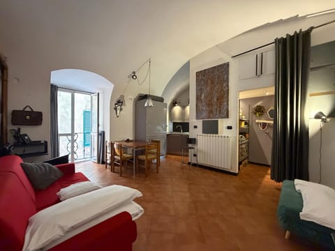 Living room, Photo of the whole room