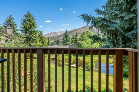 Day, Natural landscape, Summer, Balcony/Terrace, Mountain view