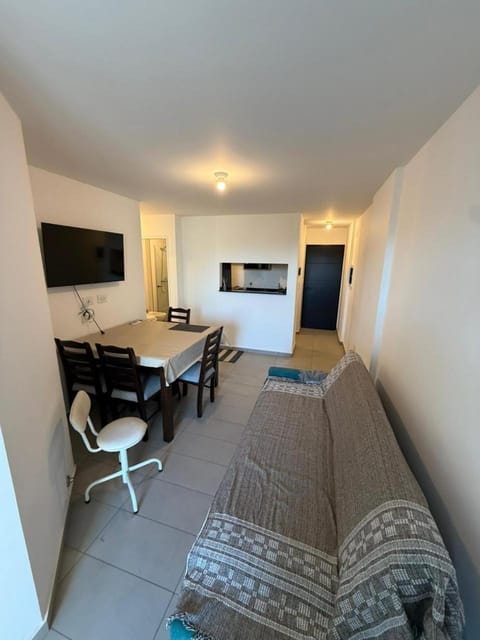 Communal lounge/ TV room, TV and multimedia, Kitchen or kitchenette, Seating area, Dining area, Evening entertainment