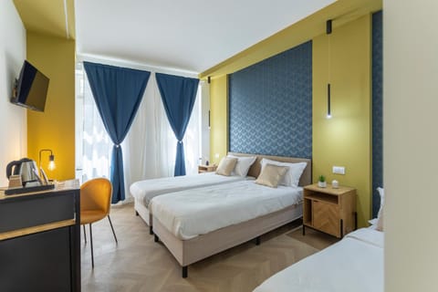 Bed, TV and multimedia, Photo of the whole room
