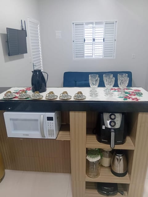 Coffee/tea facilities, Kitchen or kitchenette, Living room, Food and drinks, Food, minibar, oven, toaster, kitchen
