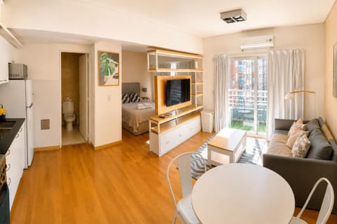 TV and multimedia, Living room, Dining area, air conditioner