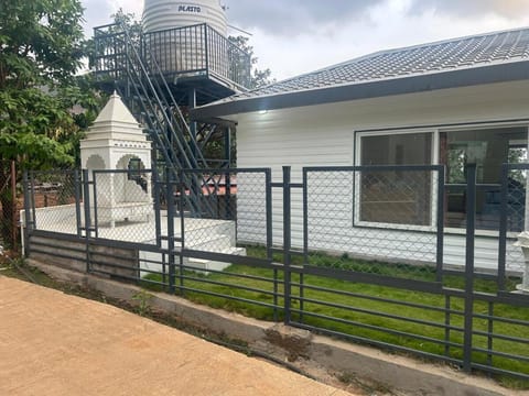Property building, Garden