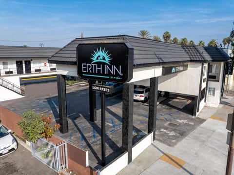Property building, Logo/Certificate/Sign, Location, Parking