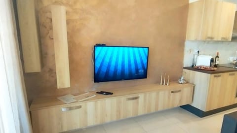 Communal lounge/ TV room, TV and multimedia