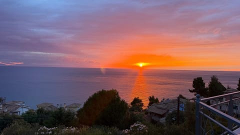 Natural landscape, View (from property/room), Sea view, Sunset