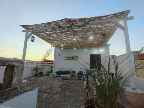 Property building, View (from property/room), Balcony/Terrace
