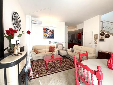 Kitchen or kitchenette, Living room, Dining area, air conditioner