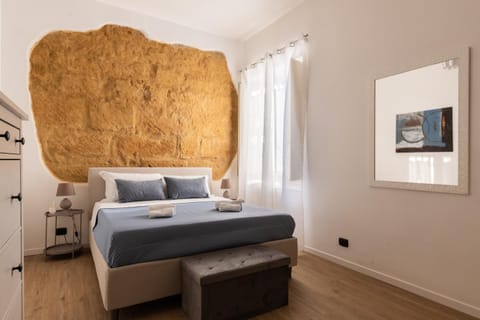 Bed, Photo of the whole room, Bedroom, air conditioner