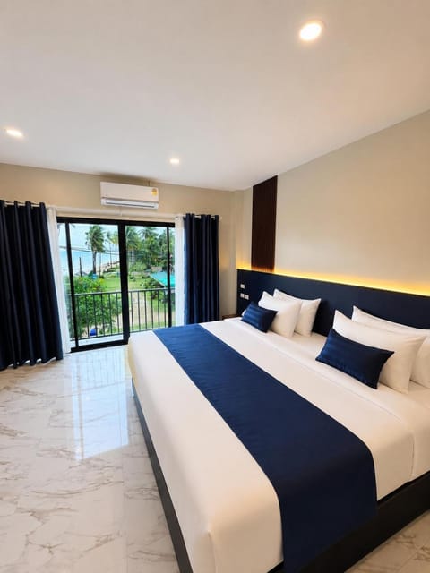 Bed, View (from property/room), Balcony/Terrace, Bedroom