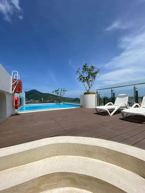 Natural landscape, Mountain view, Pool view, Swimming pool, Swimming pool, sunbed