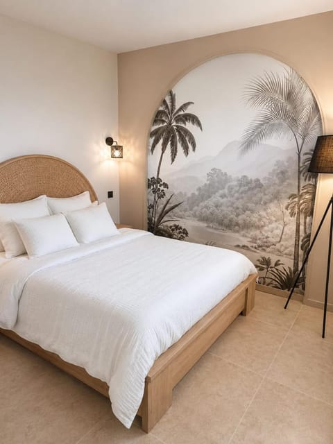 Bed, Bedroom