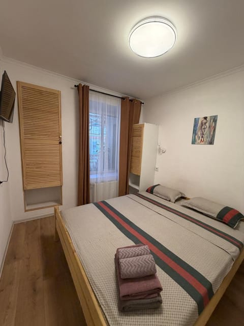 Bedroom, wardrobe