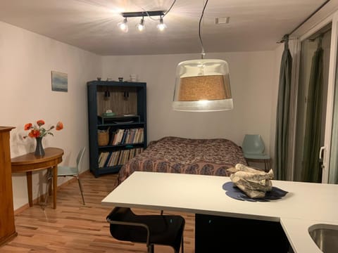 Bed, Dining area, Bedroom