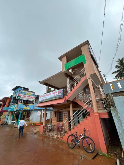 Property building, Day