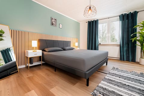 Bed, Bedroom
