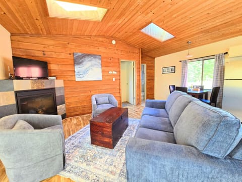 Cottages at Little River Cove Inn in Little River