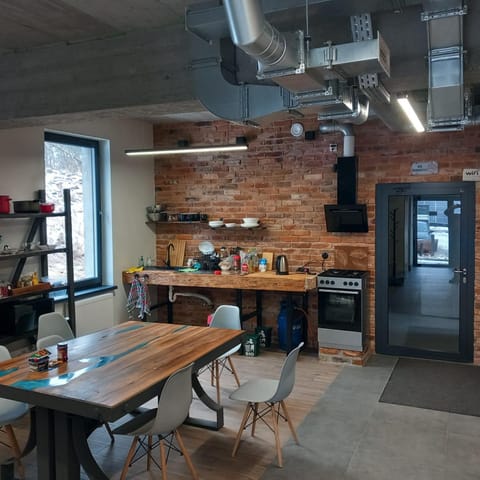 Kitchen or kitchenette, Dining area, stove