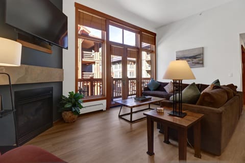 Day, View (from property/room), Balcony/Terrace, Living room, Seating area, fireplace, furniture