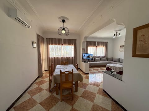 TV and multimedia, Lounge or bar, air conditioner