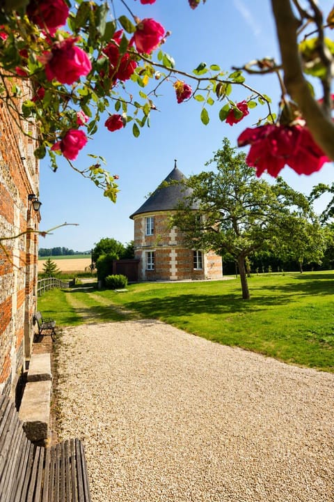 Property building, Natural landscape, Garden view