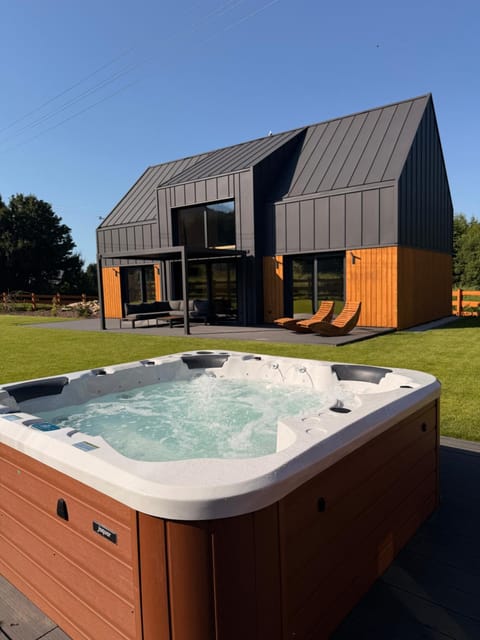 Hot Tub, Spa and wellness centre/facilities