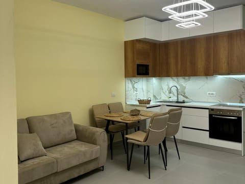 Dining area, oven, stove
