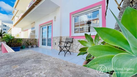 Property building, Balcony/Terrace