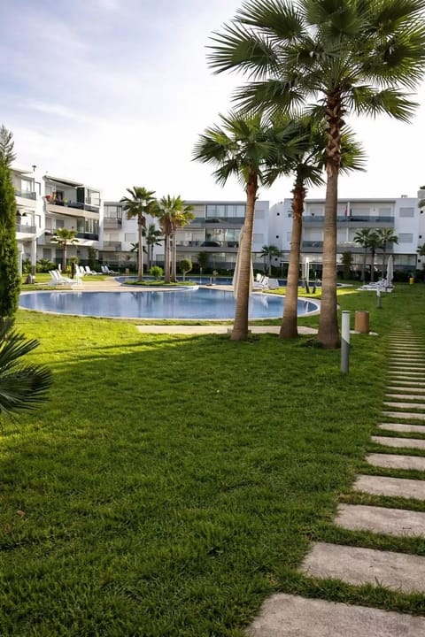 Garden, Swimming pool