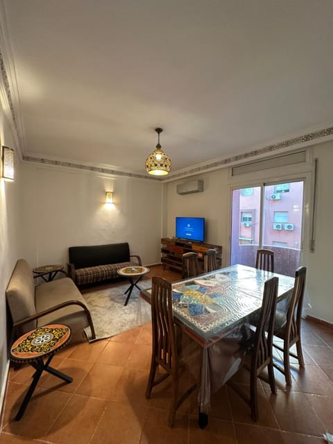 Communal lounge/ TV room, TV and multimedia, Living room, Seating area, Dining area, Evening entertainment
