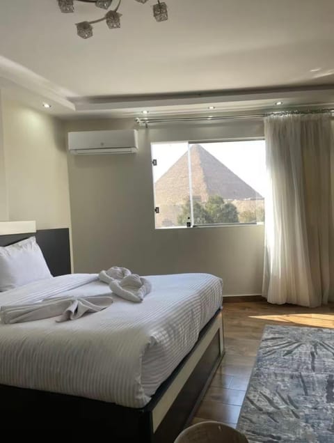 Bed, View (from property/room), Bedroom, Landmark view