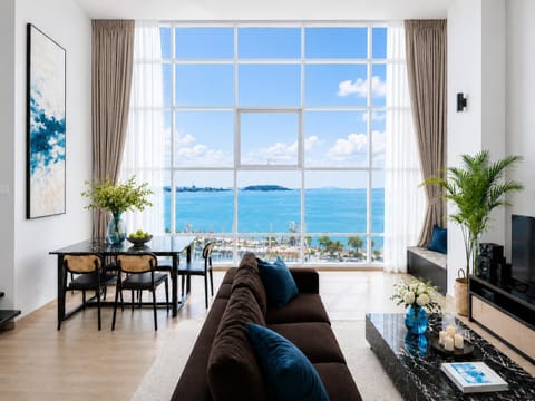 Communal lounge/ TV room, TV and multimedia, Living room, Sea view, Sea view