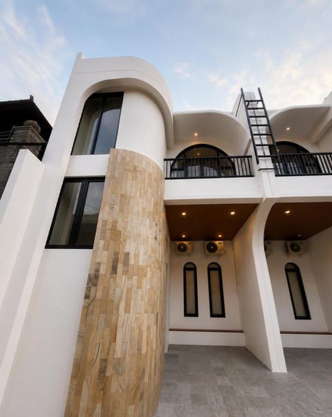 Property building, Balcony/Terrace