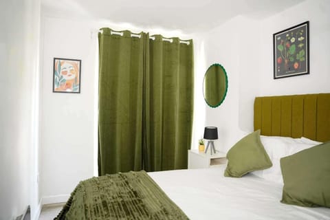 Bed, Bedroom