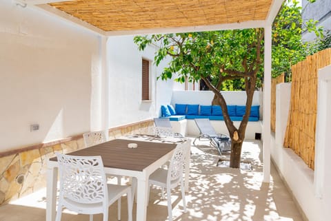 Balcony/Terrace, Dining area, sunbed
