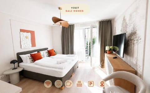 Communal lounge/ TV room, Bed, TV and multimedia, Photo of the whole room, Bedroom