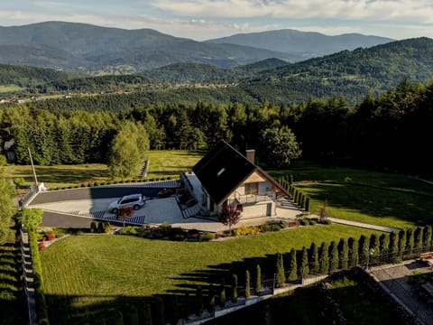 Property building, Neighbourhood, Natural landscape, Bird's eye view, Mountain view