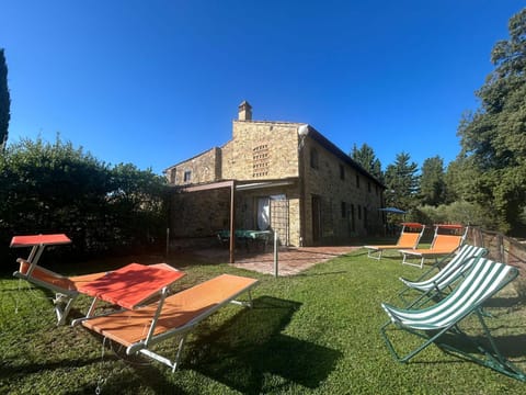 Property building, Patio, Day, Garden, Garden view, Pool view, Swimming pool, sunbed