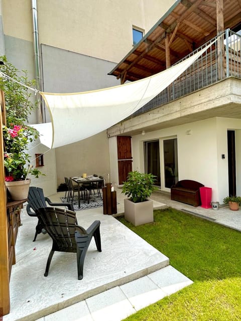Patio, Garden, Balcony/Terrace