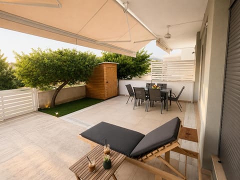 Garden, Balcony/Terrace