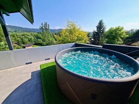 Natural landscape, Hot Tub
