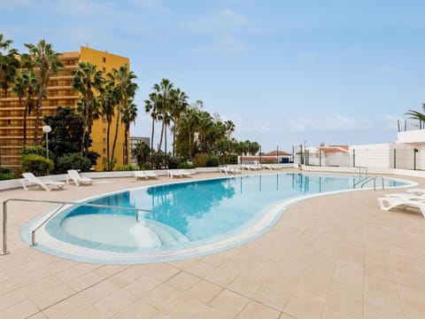 Day, Pool view, Swimming pool, sunbed