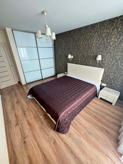 Bed, Photo of the whole room, Bedroom, wardrobe
