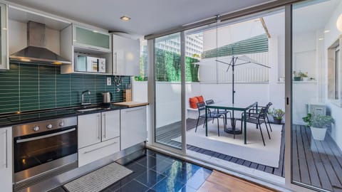 Patio, Dining area, kitchen