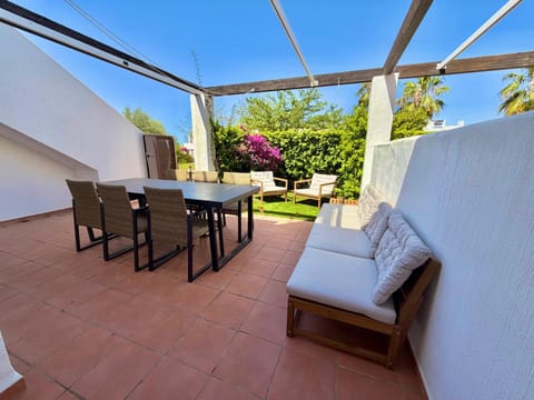 Garden, Balcony/Terrace