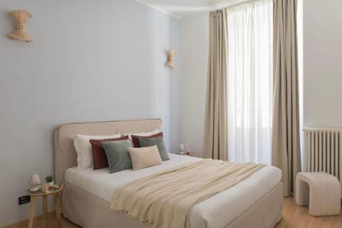 Bed, Photo of the whole room, Bedroom, internet
